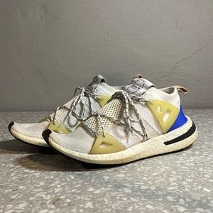 Adidas Akryn Women’s 8